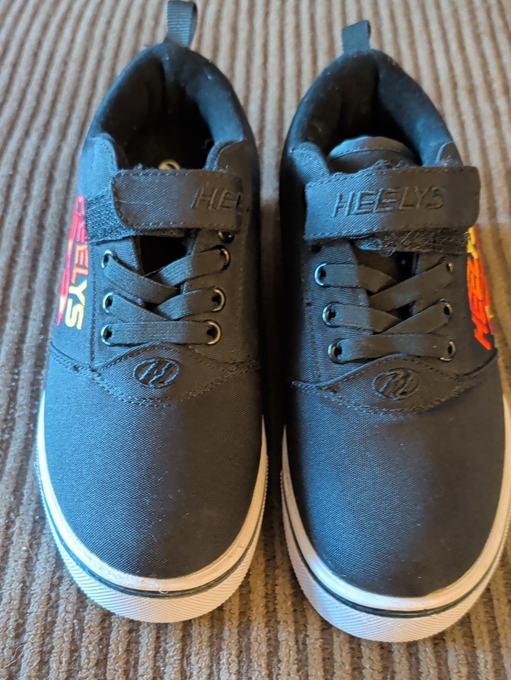 Heelys Kids Black Canvas Sneakers with Multicolor Logo....Size Youth 3
